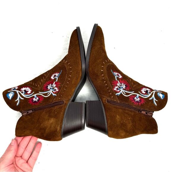 Carlos Santana Brown Suede Vivien Floral Boots Size 7.5 - Picture 4 of 9